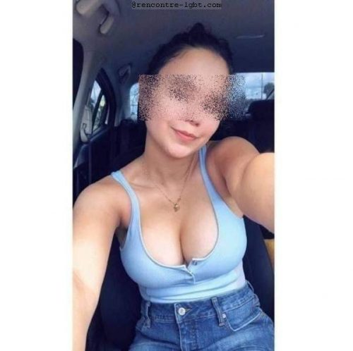 Fille coquine et bisexuelle cherche rencontre avec couple d'Annecy