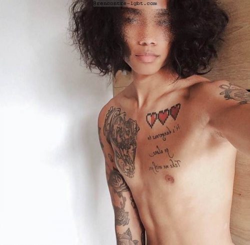 Jeune tahitien cherche contact homme ou trans a Laval